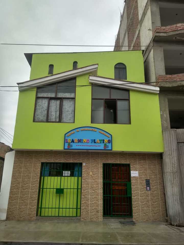 Venta de Casa en Villa Maria Del Triunfo, Lima con 6 dormitorios - vista principal