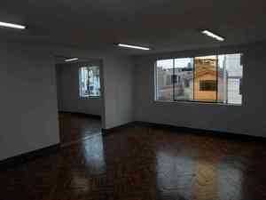 Alquiler de Oficina en San Juan De Miraflores, Lima con 2 baños - vista principal