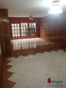 Alquiler de Casa en Arequipa con 7 baños con 2 estacionamiento - vista principal