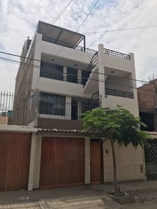 Venta de Casa en San Martin De Porres, Lima con 9 dormitorios - vista principal