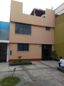 Venta de Casa en Santiago De Surco, Lima 149m2 area total - vista principal