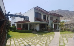 Venta de Casa en La Molina, Lima con 4 dormitorios - vista principal